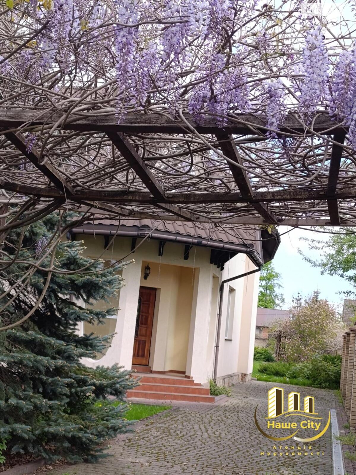 двоповерховий будинок, 318 кв. м, кирпич. Продаж у Рясне-Руське фото 1 двоповерховий будинок, 318 кв. м, кирпич. Продаж у Рясне-Руське фото 1