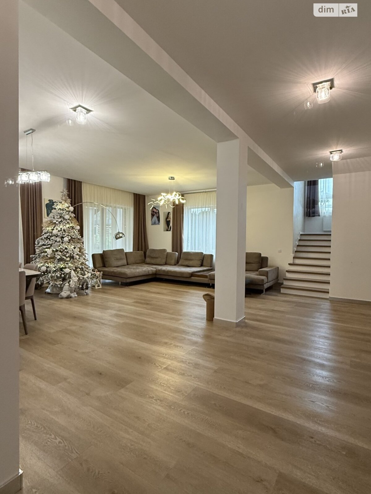 двоповерховий будинок з гаражем, 283 кв. м, газобетон. Продаж у Рясне-Руське фото 1 двоповерховий будинок з гаражем, 283 кв. м, газобетон. Продаж у Рясне-Руське фото 1