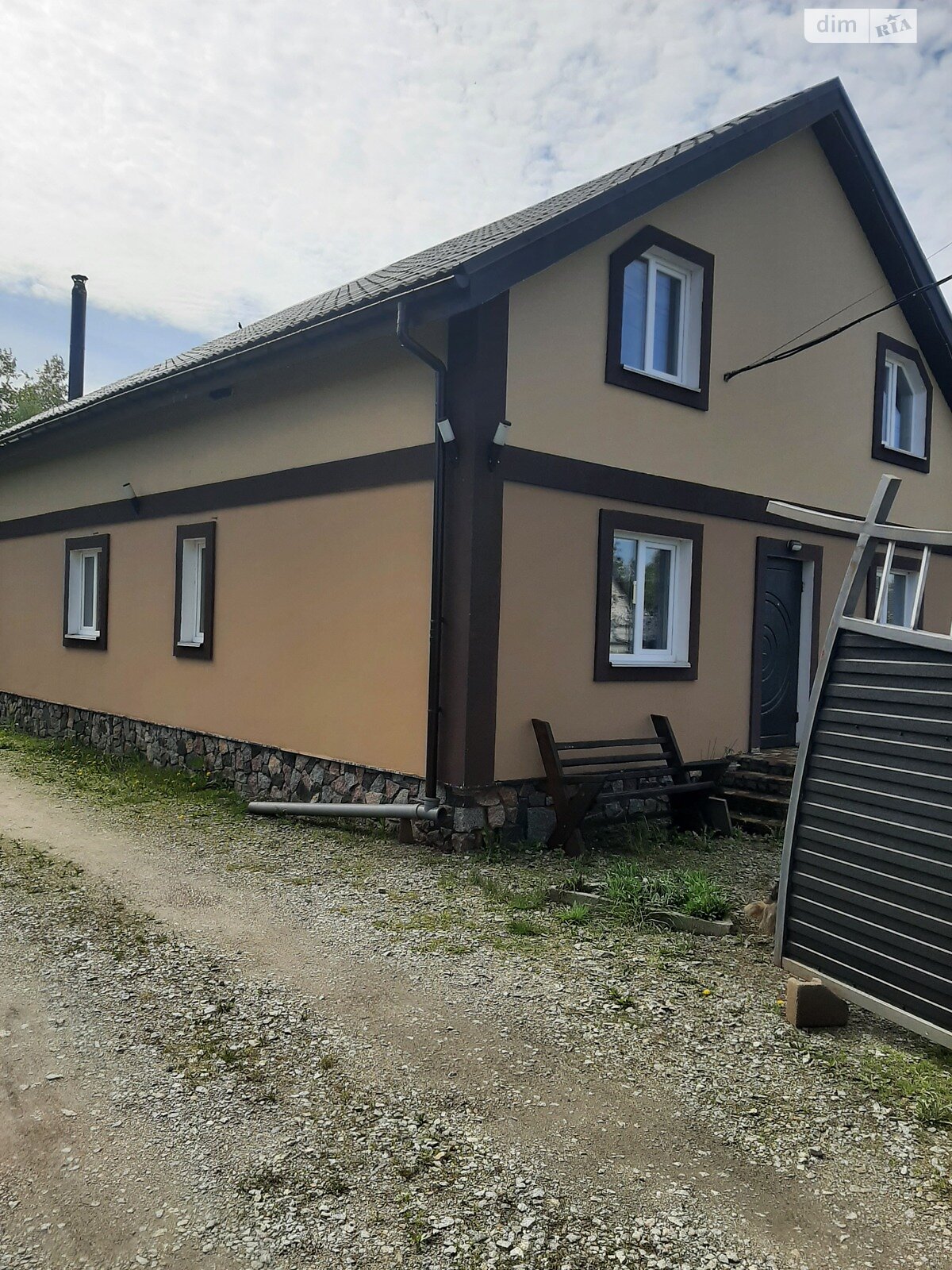 двоповерховий будинок з опаленням, 150 кв. м, піноблок. Продаж у Садках фото 1