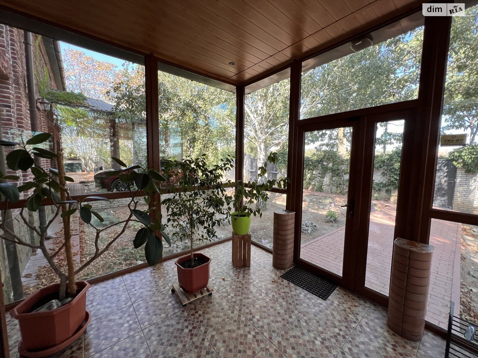 одноэтажный дом с верандой, 556 кв. м, керамзитобетон. Продажа в Салганах фото 1 одноэтажный дом с верандой, 556 кв. м, керамзитобетон. Продажа в Салганах фото 1