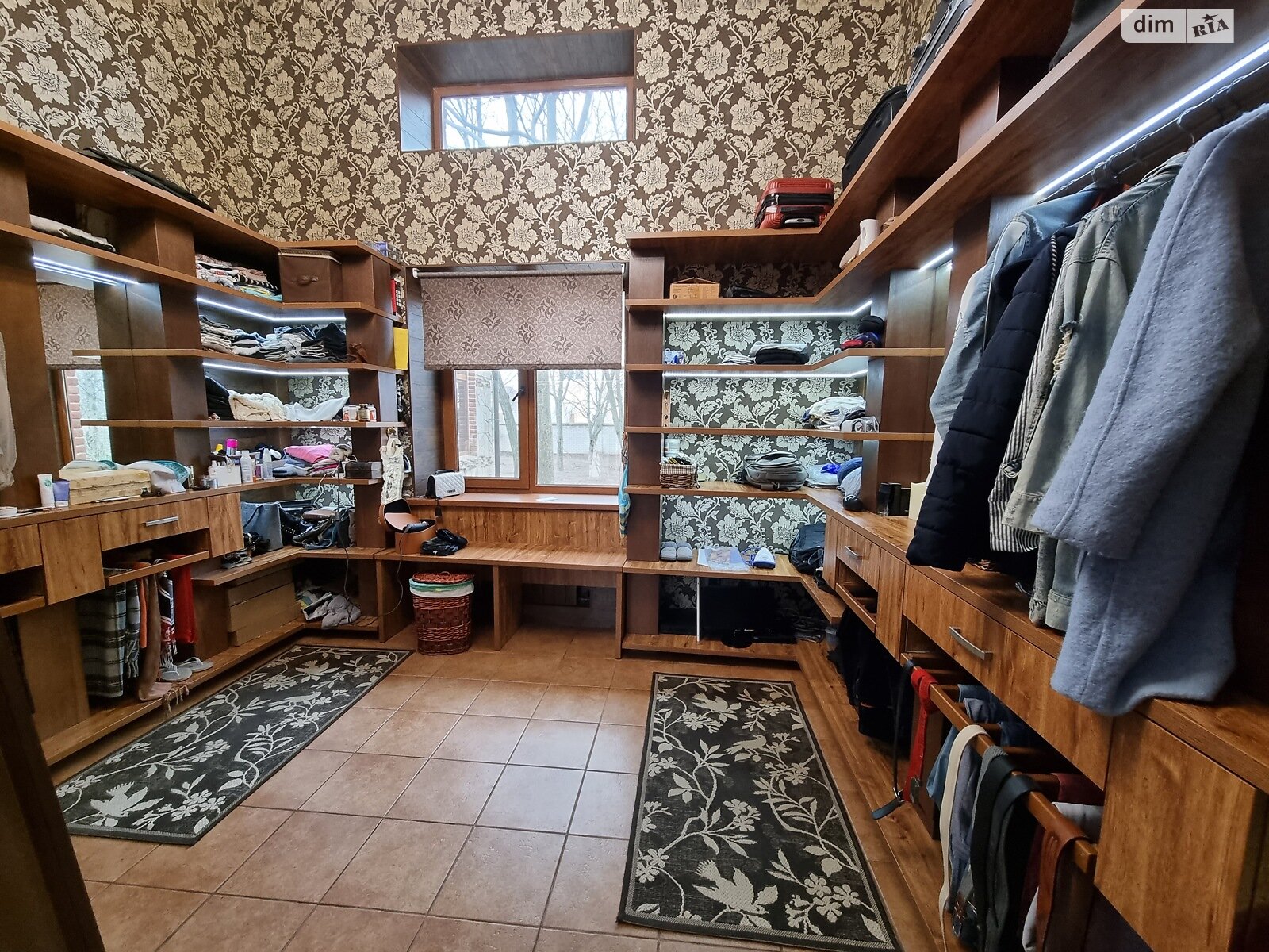 одноэтажный дом с верандой, 556 кв. м, керамзитобетон. Продажа в Салганах фото 1 одноэтажный дом с верандой, 556 кв. м, керамзитобетон. Продажа в Салганах фото 1