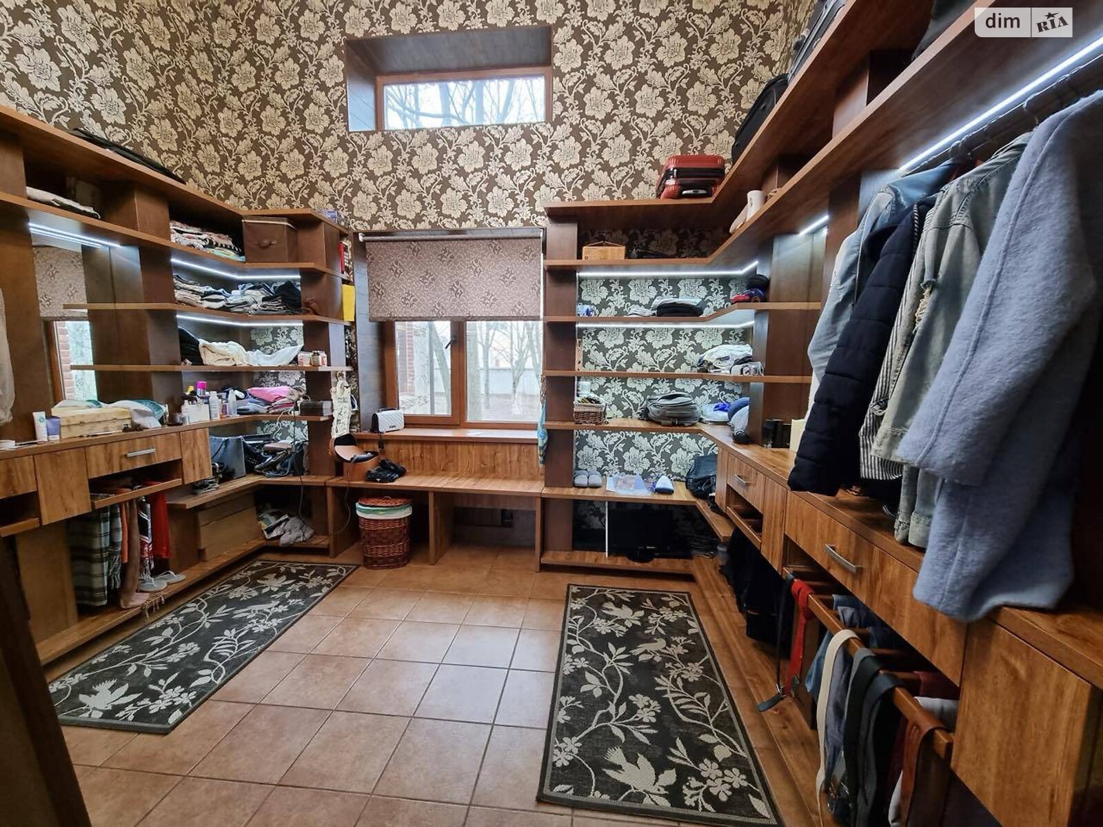 одноповерховий будинок, 556 кв. м, цегла. Продаж у Салгани фото 1 одноповерховий будинок, 556 кв. м, цегла. Продаж у Салгани фото 1