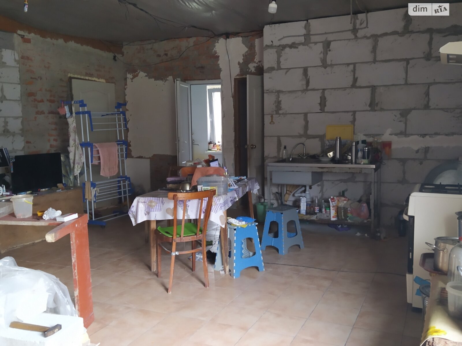 одноповерховий будинок з опаленням, 89.9 кв. м, пеноблок. Продаж у Салисі фото 1 одноповерховий будинок з опаленням, 89.9 кв. м, пеноблок. Продаж у Салисі фото 1