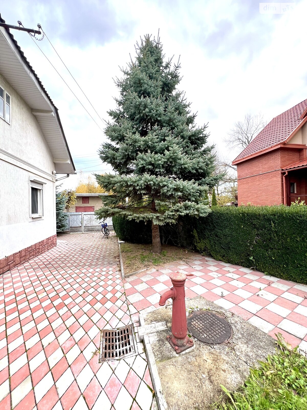 двоповерховий будинок з опаленням, 260 кв. м, дерево та цегла. Продаж в Самборі, район Самбір фото 1