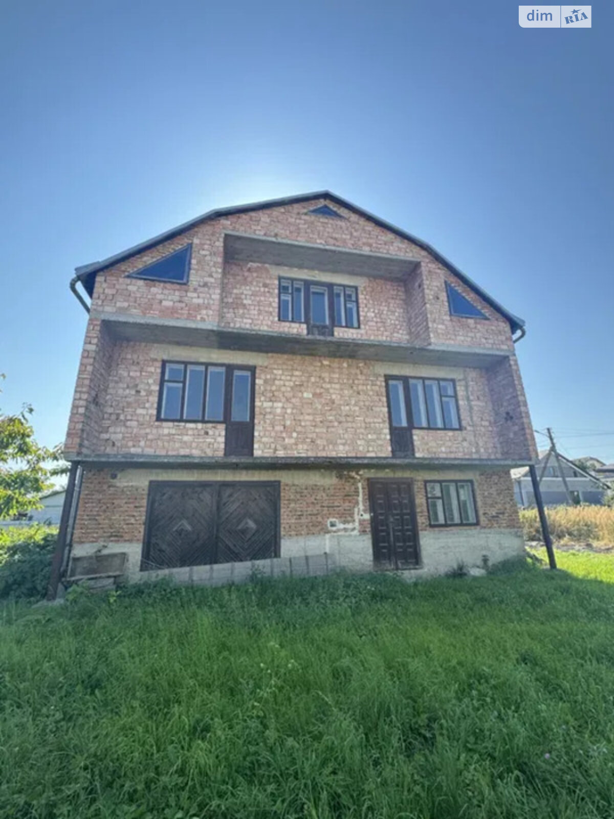 двухэтажный дом с гаражом, 150 кв. м, кирпич. Продажа в Самборе фото 1 двухэтажный дом с гаражом, 150 кв. м, кирпич. Продажа в Самборе фото 1