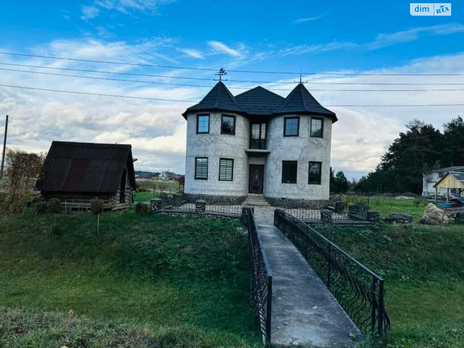 двухэтажный дом с гаражом, 233 кв. м, шлакоблок. Продажа в Сапанове фото 1