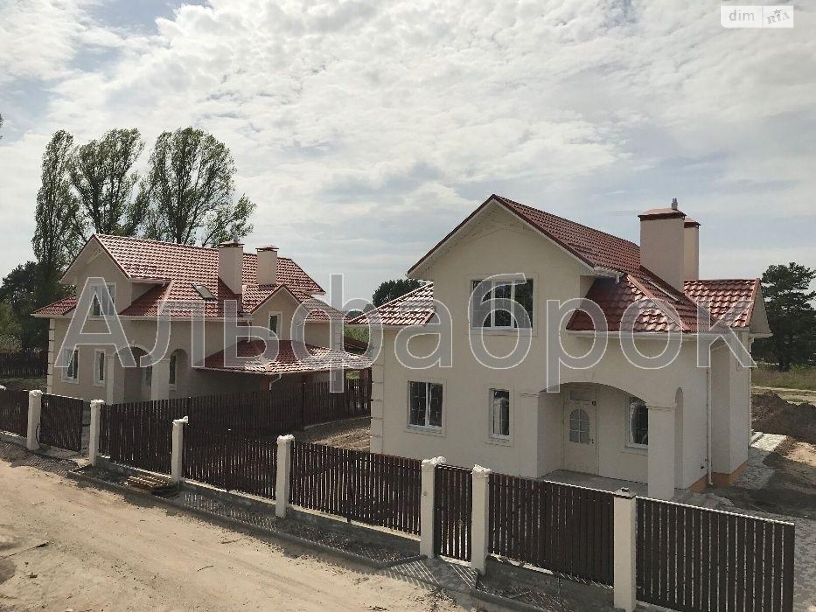 двухэтажный дом, 220 кв. м, кирпич. Продажа в Счастливом фото 1