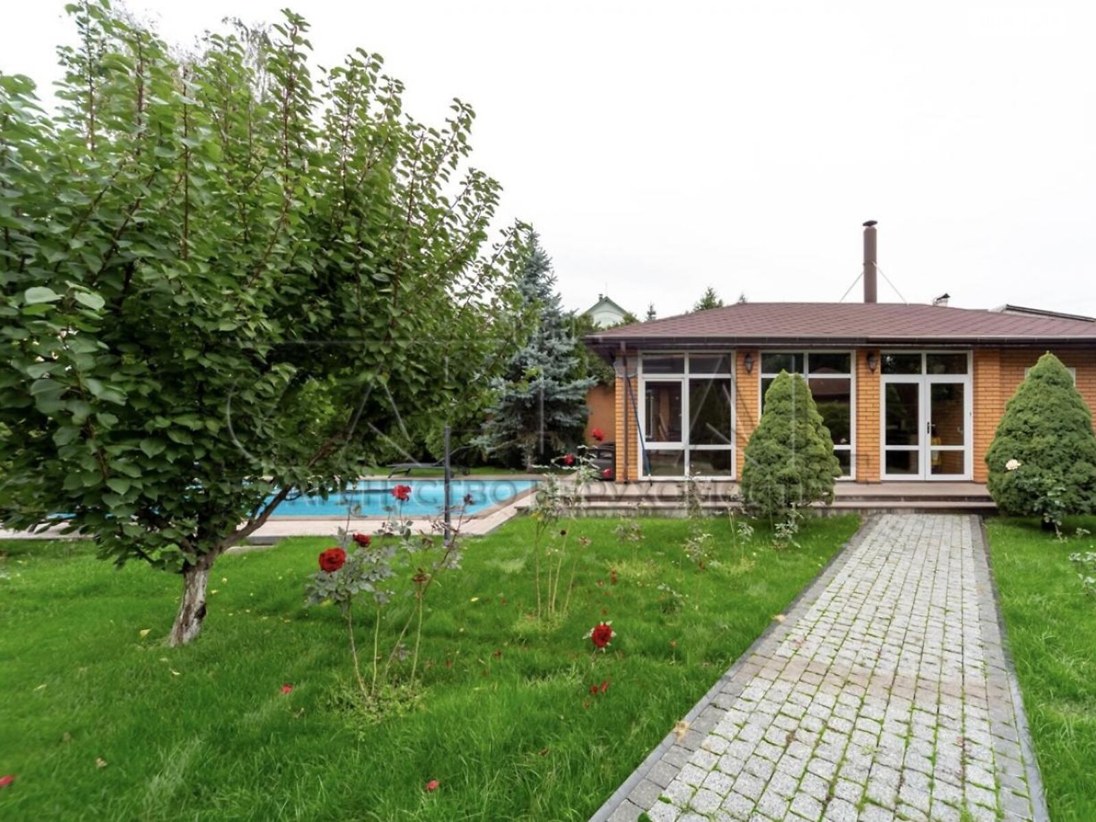 триповерховий будинок з гаражем, 323 кв. м, кирпич. Продаж у Щасливе фото 1