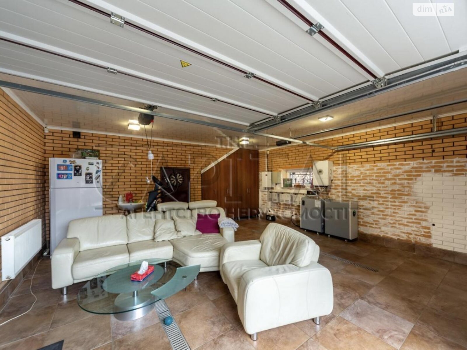 триповерховий будинок з гаражем, 323 кв. м, кирпич. Продаж у Щасливе фото 1