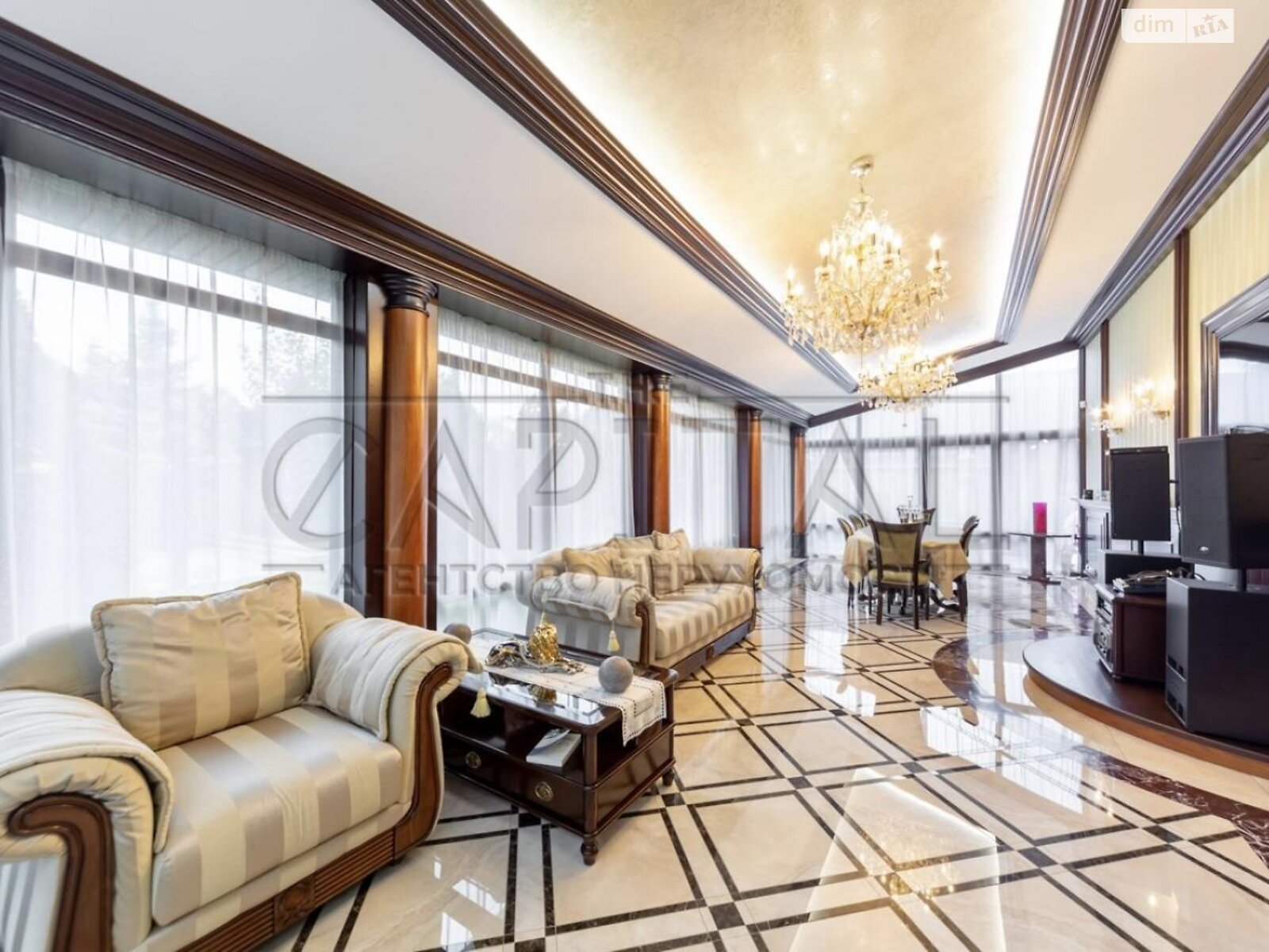 триповерховий будинок з гаражем, 323 кв. м, кирпич. Продаж у Щасливе фото 1