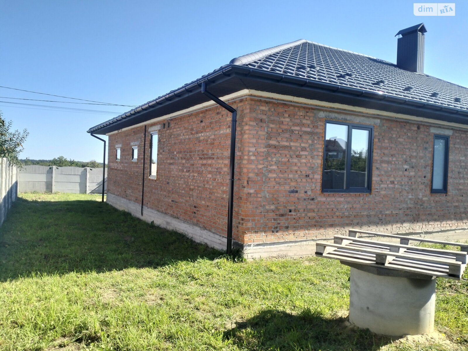 одноэтажный дом с гаражом, 164.5 кв. м, кирпич. Продажа в Щитках фото 1 одноэтажный дом с гаражом, 164.5 кв. м, кирпич. Продажа в Щитках фото 1