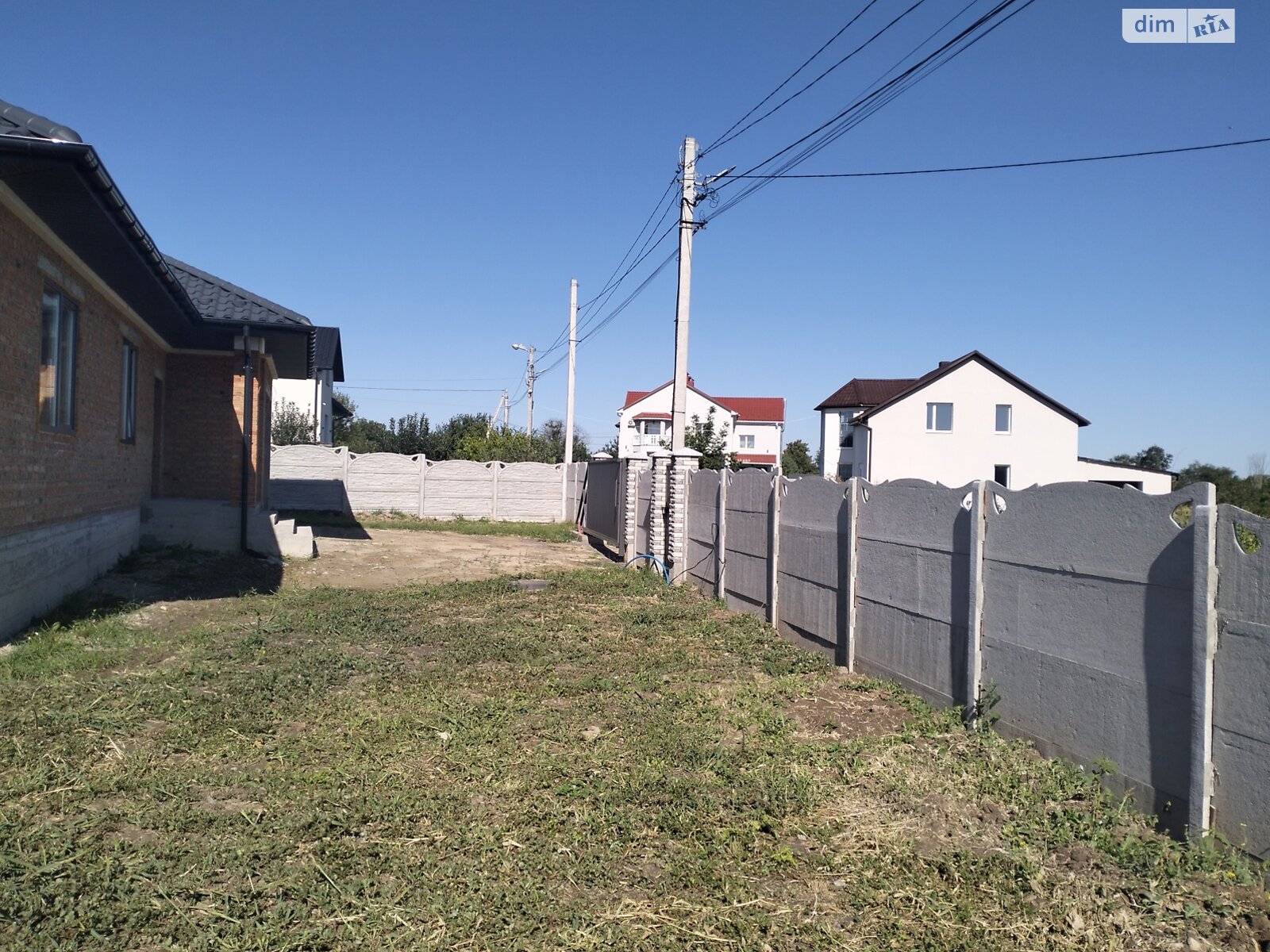 одноэтажный дом с гаражом, 164.5 кв. м, кирпич. Продажа в Щитках фото 1 одноэтажный дом с гаражом, 164.5 кв. м, кирпич. Продажа в Щитках фото 1
