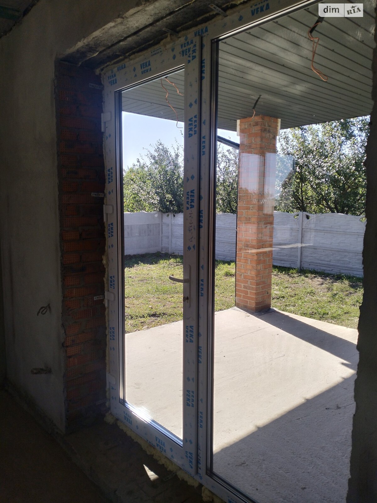 одноэтажный дом с гаражом, 164.5 кв. м, кирпич. Продажа в Щитках фото 1 одноэтажный дом с гаражом, 164.5 кв. м, кирпич. Продажа в Щитках фото 1