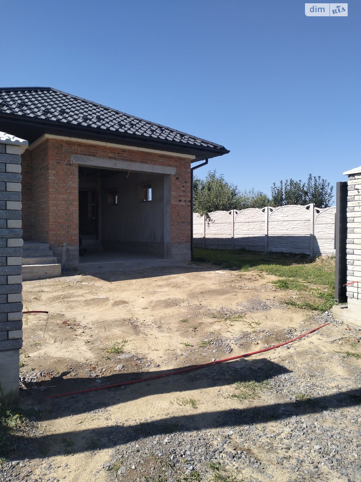 одноэтажный дом с гаражом, 164.5 кв. м, кирпич. Продажа в Щитках фото 1 одноэтажный дом с гаражом, 164.5 кв. м, кирпич. Продажа в Щитках фото 1