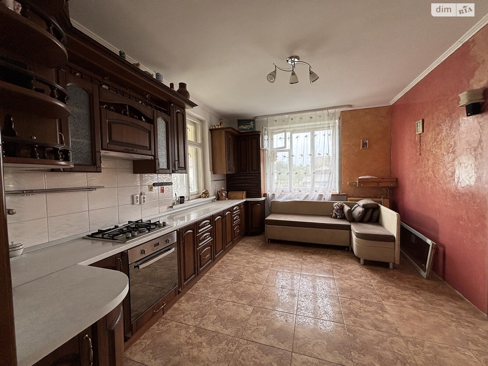 двухэтажный дом с верандой, 239 кв. м, кирпич. Продажа в Сельце фото 1