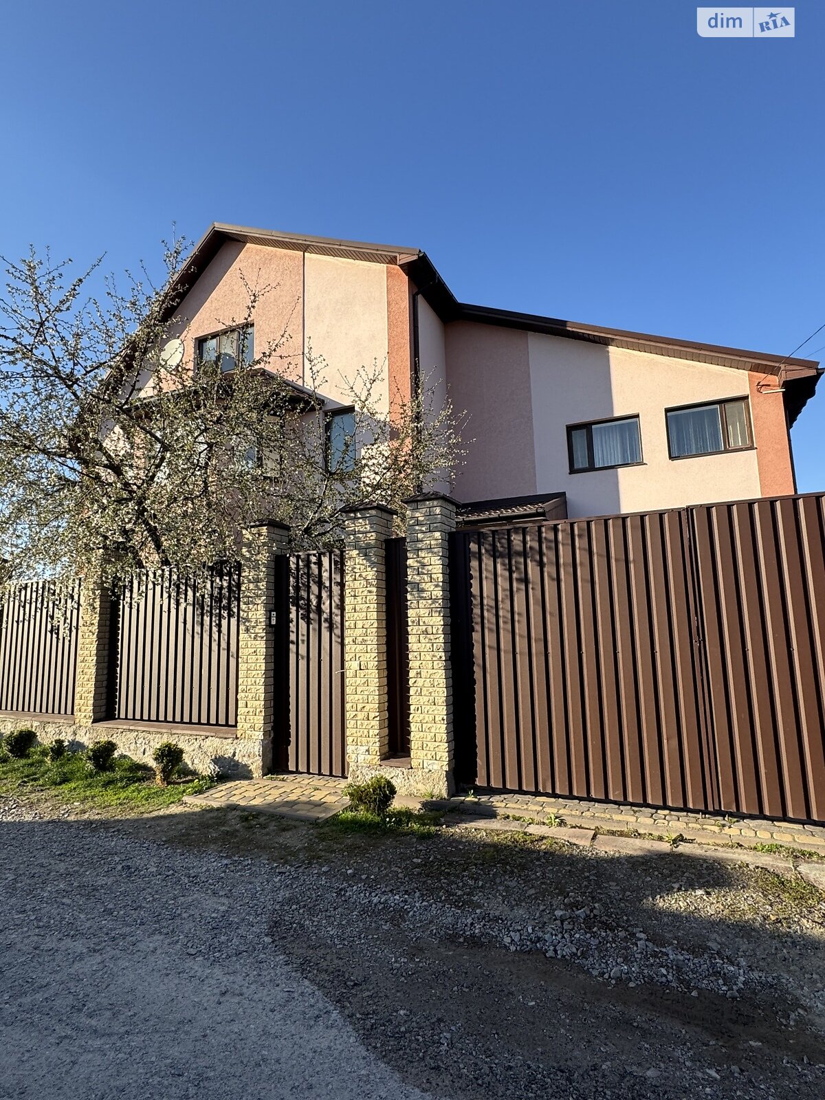 двоповерховий будинок з балконом, 306 кв. м, газобетон. Продаж у Селищі фото 1 двоповерховий будинок з балконом, 306 кв. м, газобетон. Продаж у Селищі фото 1