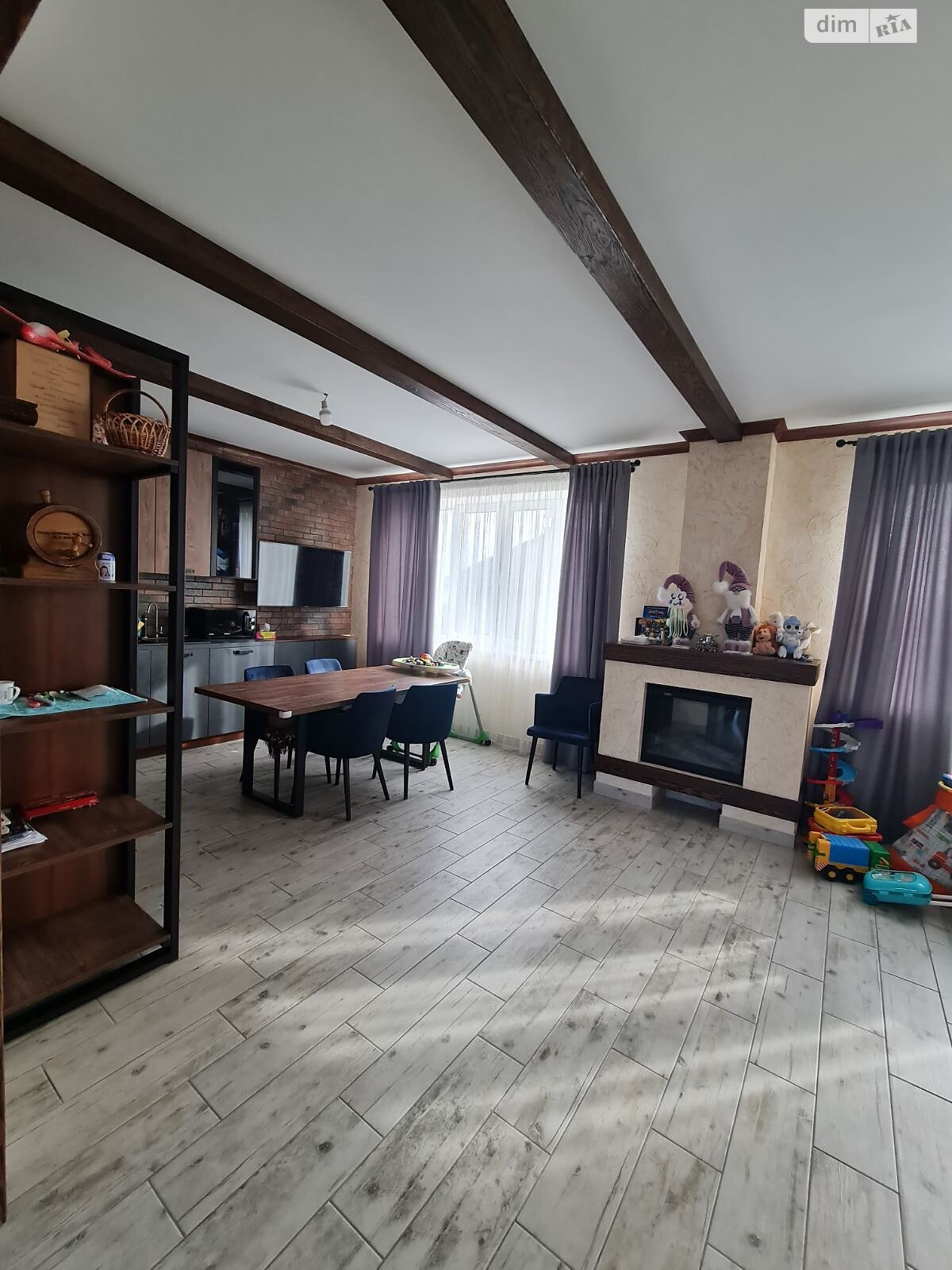 двухэтажный дом, 260 кв. м, кирпич. Продажа в Селище фото 1