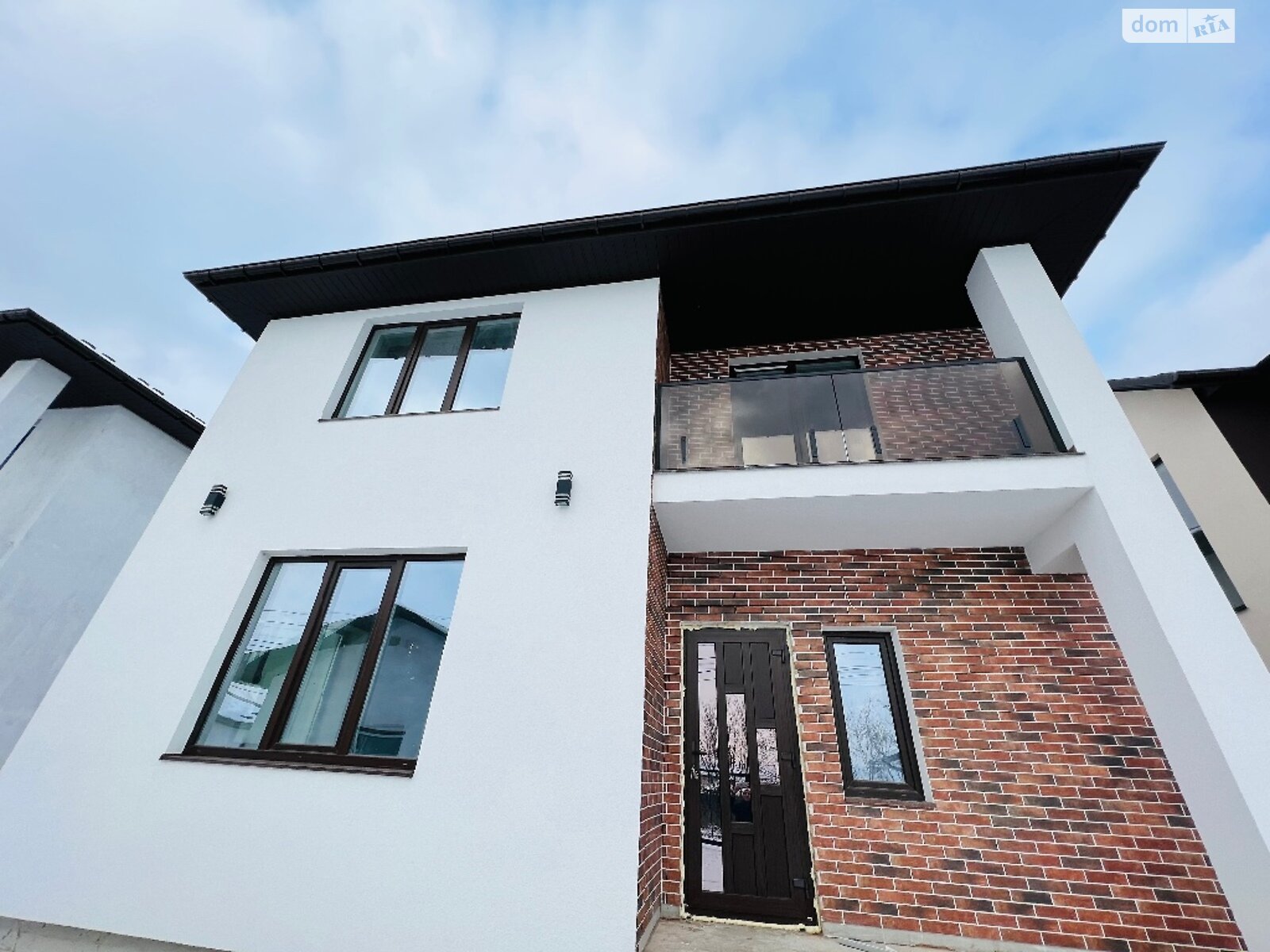 двухэтажный дом с ремонтом, 160 кв. м, кирпич. Продажа в Шкуринцах фото 1 двухэтажный дом с ремонтом, 160 кв. м, кирпич. Продажа в Шкуринцах фото 1