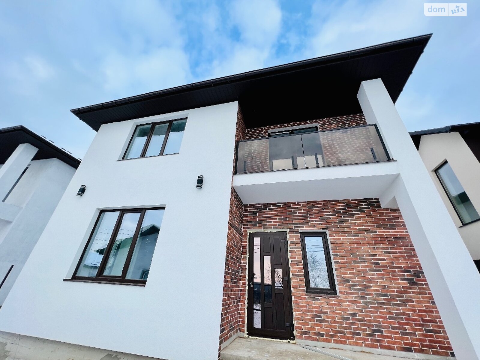 двухэтажный дом с ремонтом, 160 кв. м, кирпич. Продажа в Шкуринцах фото 1 двухэтажный дом с ремонтом, 160 кв. м, кирпич. Продажа в Шкуринцах фото 1