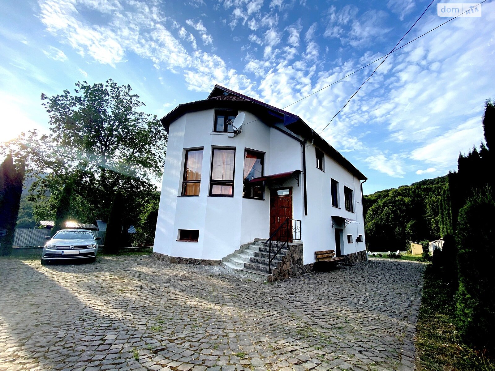 триповерховий будинок, 260 кв. м, цегла. Продаж у Синяку фото 1 триповерховий будинок, 260 кв. м, цегла. Продаж у Синяку фото 1