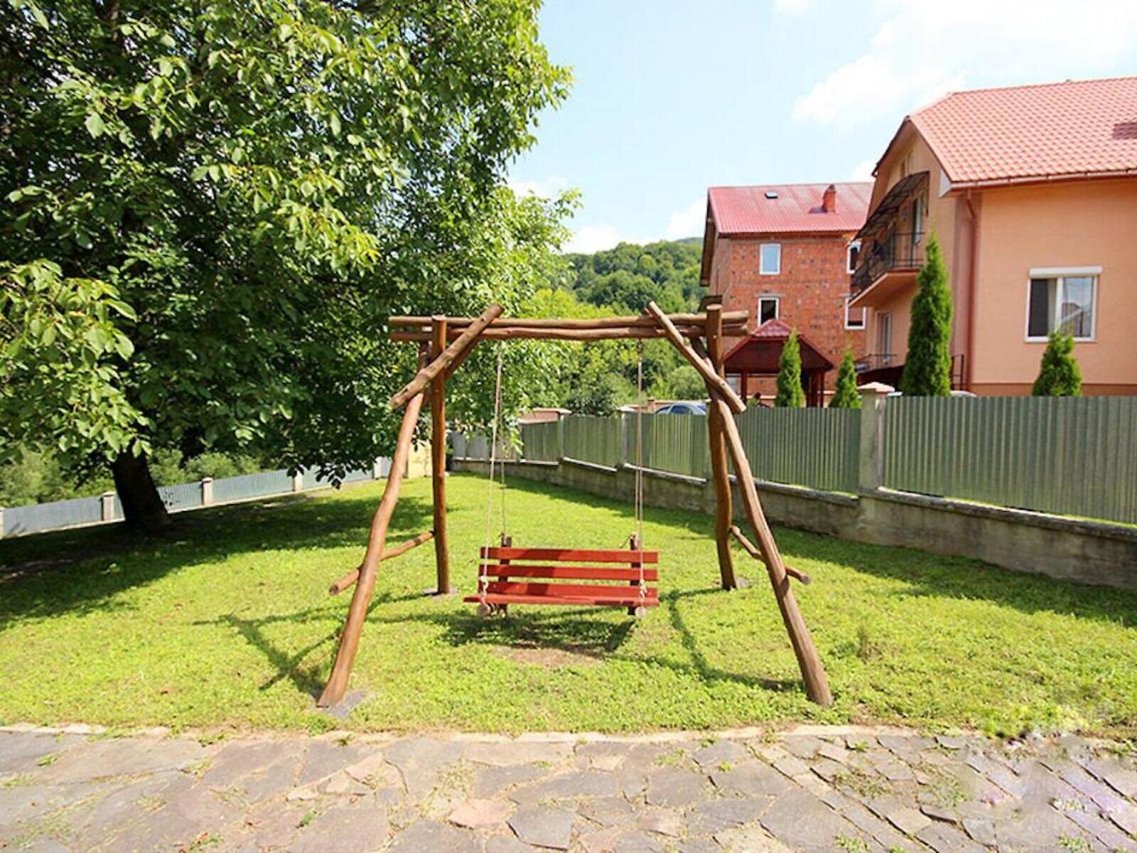 триповерховий будинок, 260 кв. м, цегла. Продаж у Синяку фото 1 триповерховий будинок, 260 кв. м, цегла. Продаж у Синяку фото 1