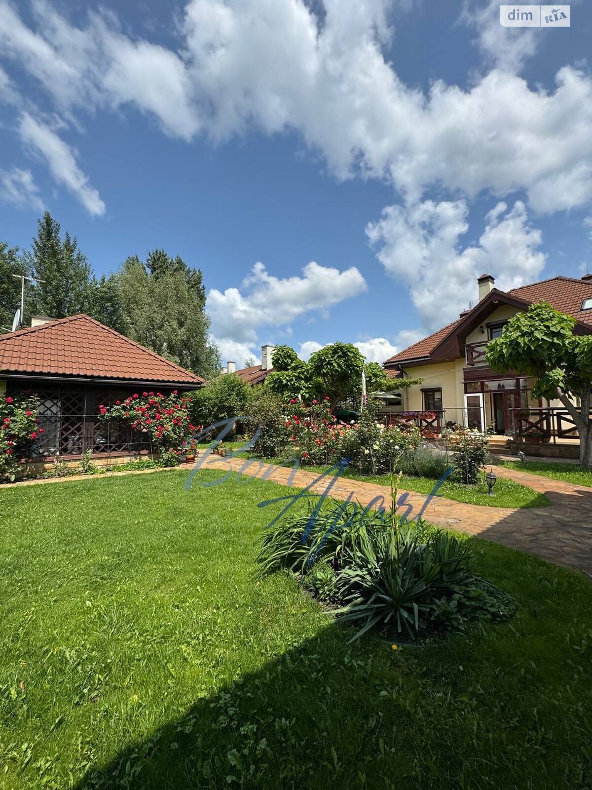 двоповерховий будинок з гаражем, 230.6 кв. м, цегла. Продаж у Северинівці фото 1 двоповерховий будинок з гаражем, 230.6 кв. м, цегла. Продаж у Северинівці фото 1