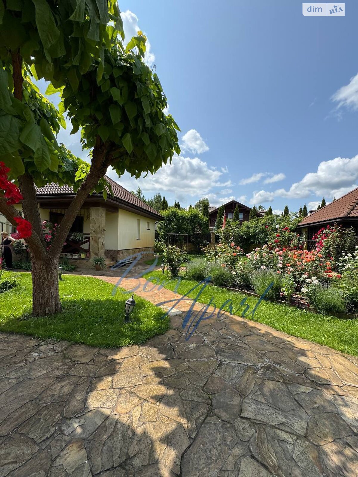 двоповерховий будинок з гаражем, 230.6 кв. м, цегла. Продаж у Северинівці фото 1 двоповерховий будинок з гаражем, 230.6 кв. м, цегла. Продаж у Северинівці фото 1