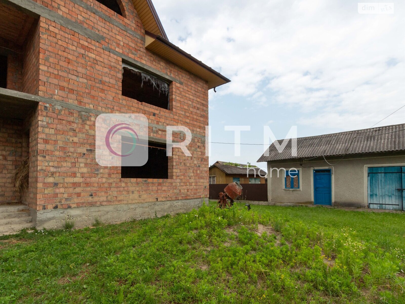 двухэтажный дом с балконом, 238 кв. м, кирпич. Продажа в Шипинцах фото 1 двухэтажный дом с балконом, 238 кв. м, кирпич. Продажа в Шипинцах фото 1