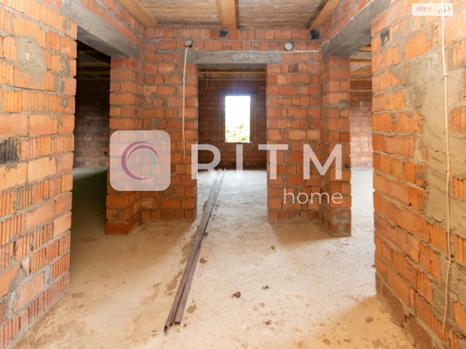 двухэтажный дом с балконом, 238 кв. м, кирпич. Продажа в Шипинцах фото 1 двухэтажный дом с балконом, 238 кв. м, кирпич. Продажа в Шипинцах фото 1