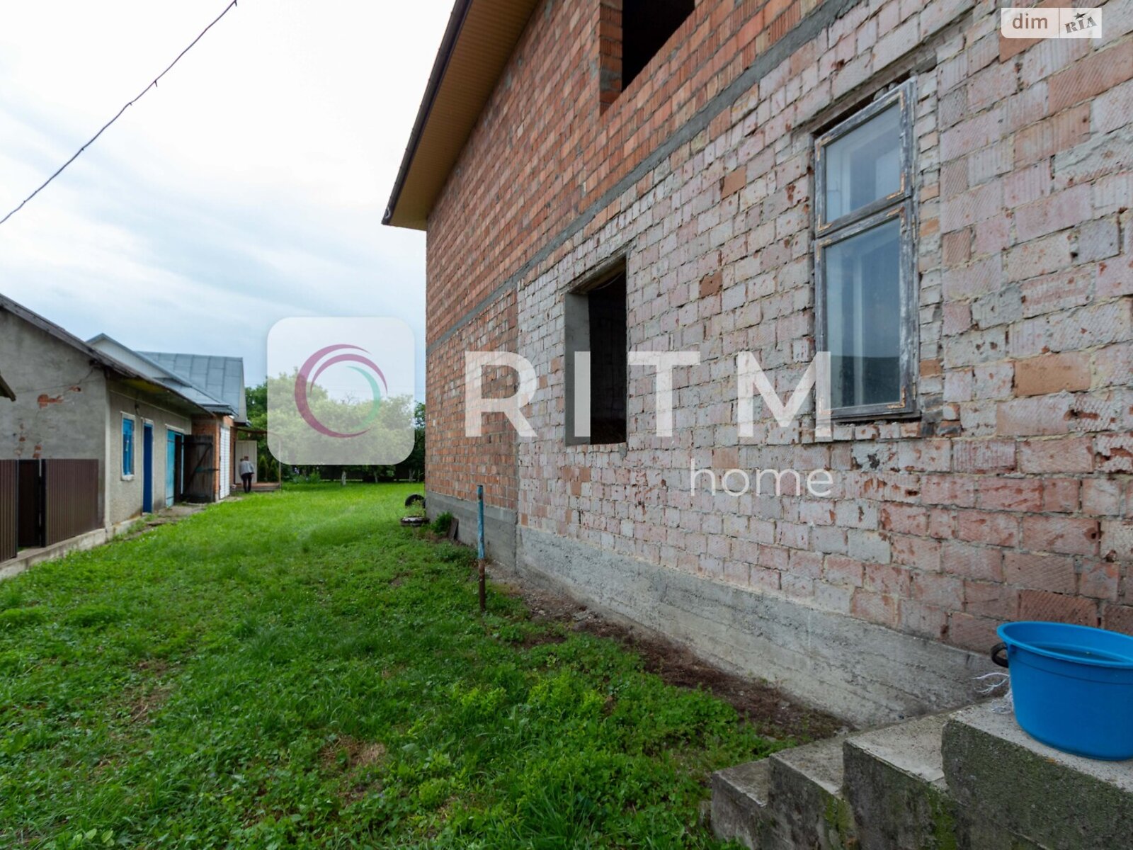двухэтажный дом с балконом, 238 кв. м, кирпич. Продажа в Шипинцах фото 1 двухэтажный дом с балконом, 238 кв. м, кирпич. Продажа в Шипинцах фото 1