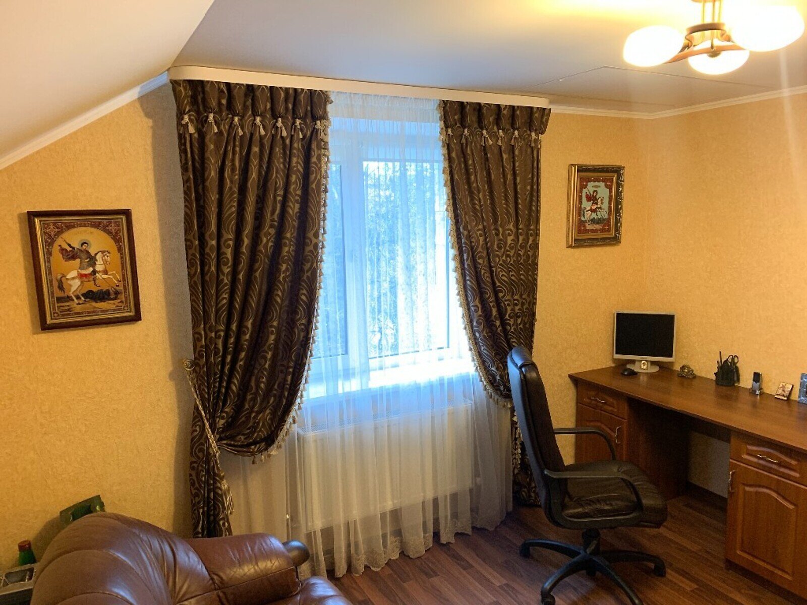 двухэтажный дом веранда, 150 кв. м, кирпич. Продажа в Шкуринцах фото 1