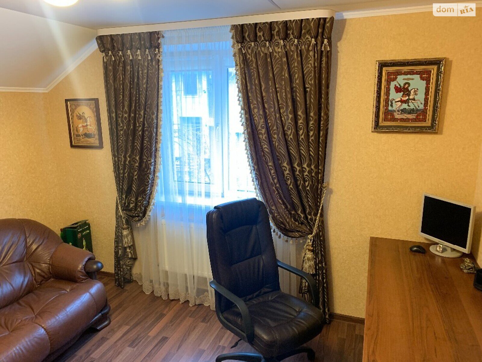 двухэтажный дом веранда, 150 кв. м, кирпич. Продажа в Шкуринцах фото 1