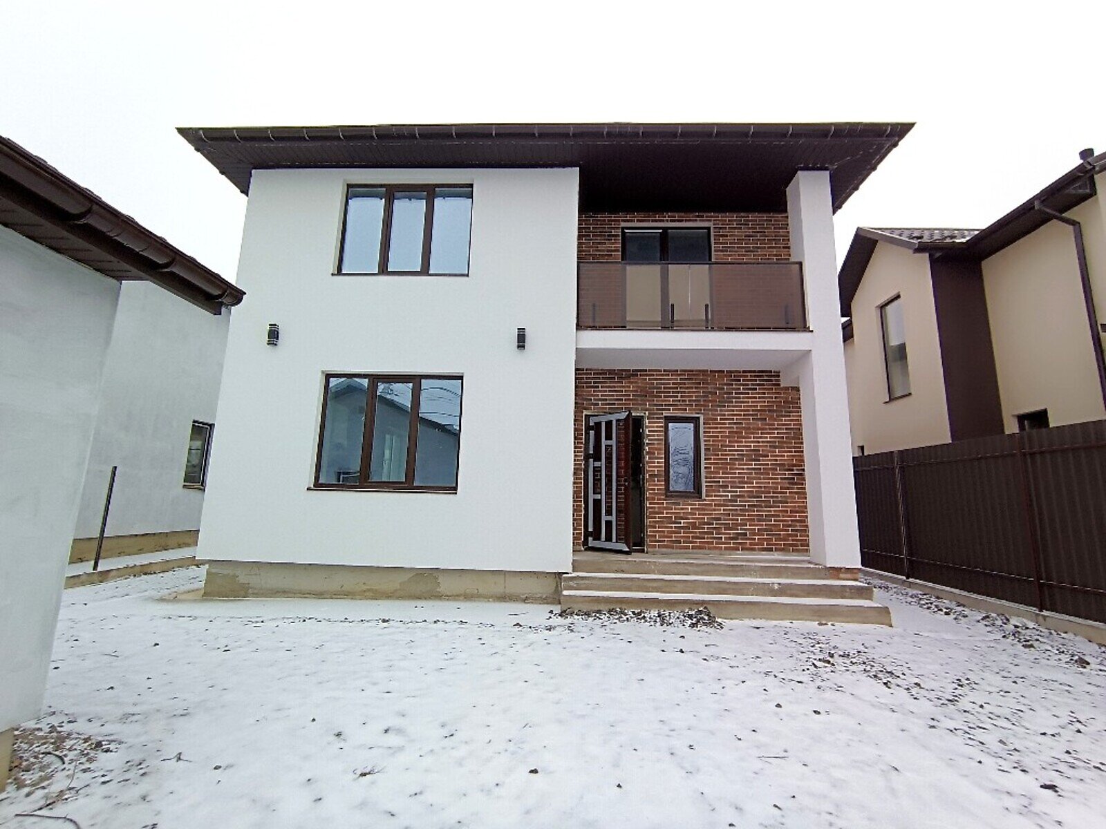 двухэтажный дом, 140 кв. м, кирпич. Продажа в Шкуринцах фото 1 двухэтажный дом, 140 кв. м, кирпич. Продажа в Шкуринцах фото 1