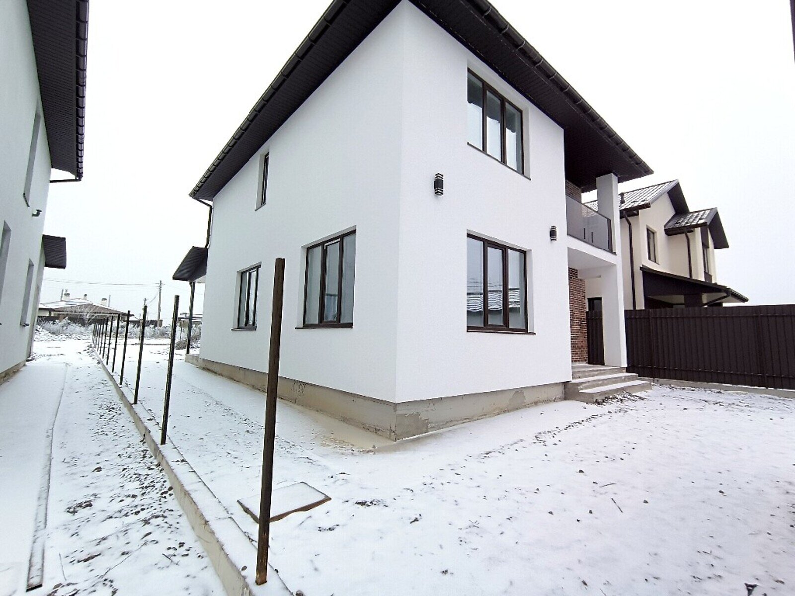 двухэтажный дом, 140 кв. м, кирпич. Продажа в Шкуринцах фото 1 двухэтажный дом, 140 кв. м, кирпич. Продажа в Шкуринцах фото 1