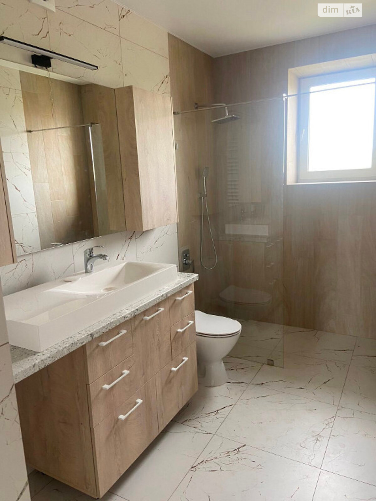 двухэтажный дом с балконом, 220 кв. м, кирпич. Продажа в Шляхтинцах фото 1