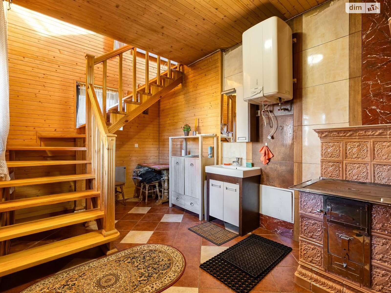 трехэтажный дом с верандой, 298.7 кв. м, кирпич. Продажа в Сходнице фото 1