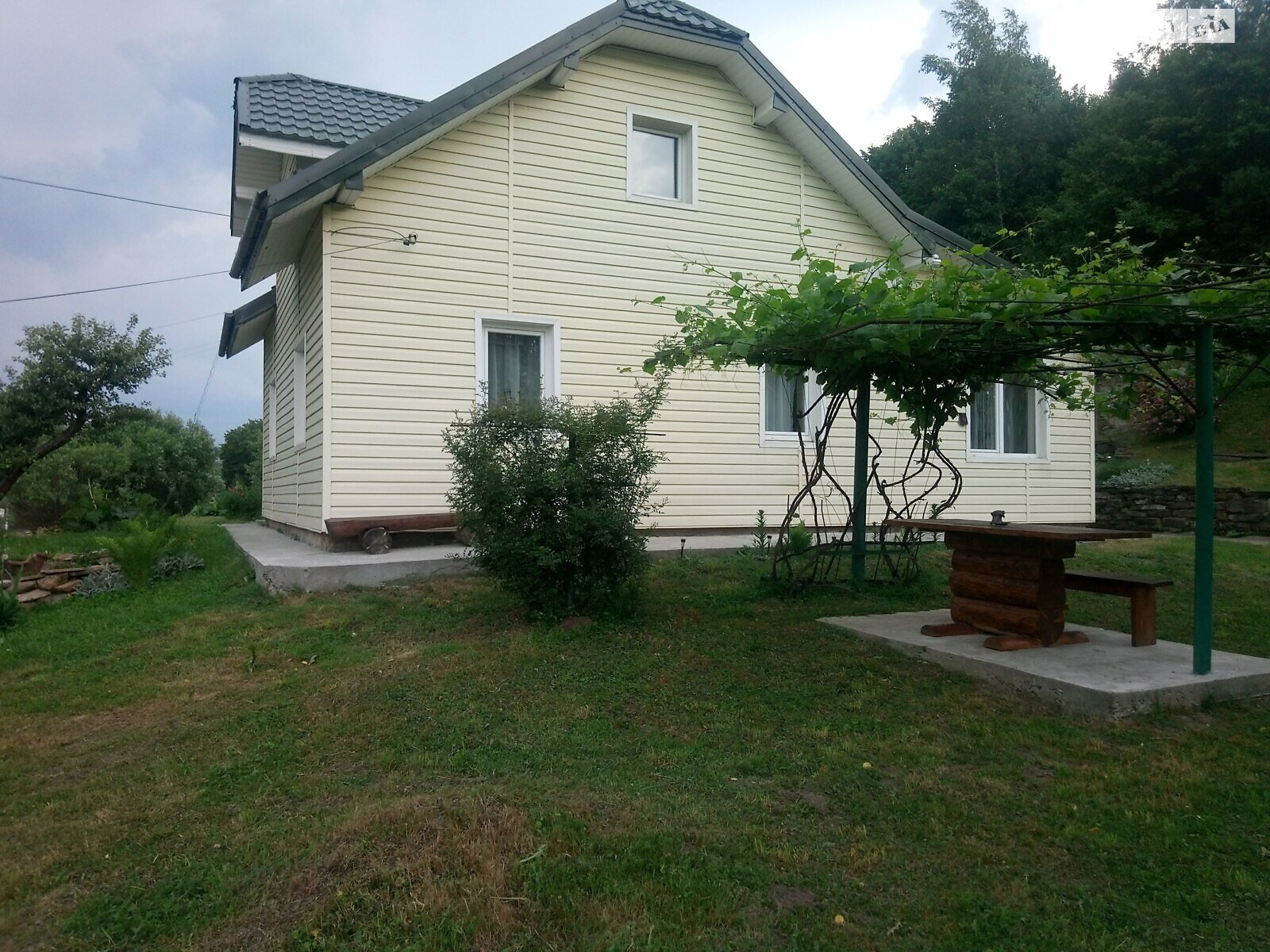 двоповерховий будинок з верандою, 100 кв. м, дерево та цегла. Продаж у Східниці фото 1 двоповерховий будинок з верандою, 100 кв. м, дерево та цегла. Продаж у Східниці фото 1