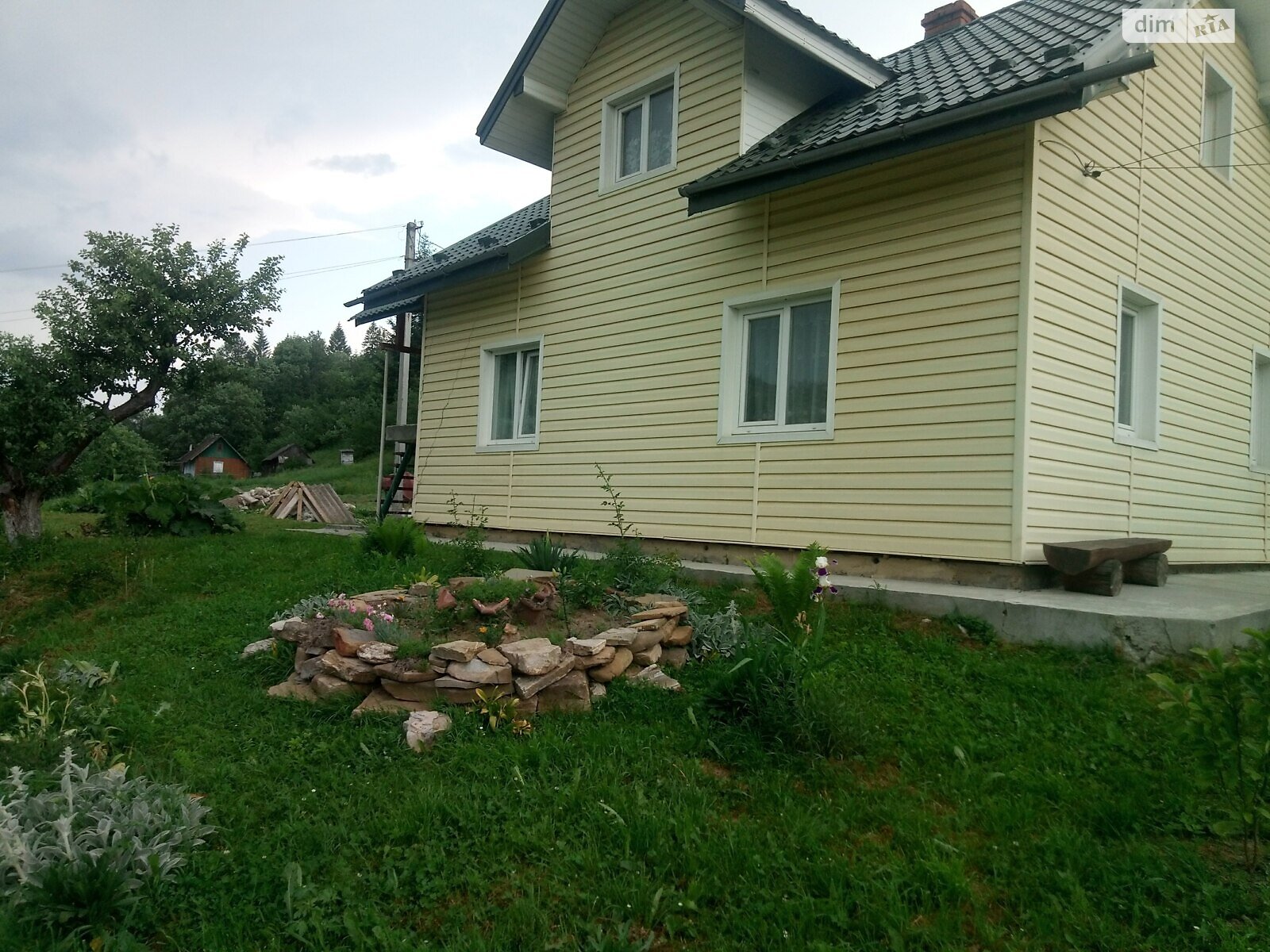 двоповерховий будинок з верандою, 100 кв. м, дерево та цегла. Продаж у Східниці фото 1 двоповерховий будинок з верандою, 100 кв. м, дерево та цегла. Продаж у Східниці фото 1
