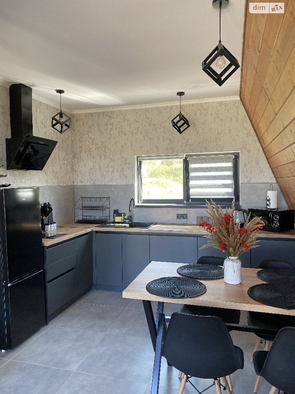 двухэтажный дом, 330 кв. м, кирпич. Продажа в Сходнице фото 1