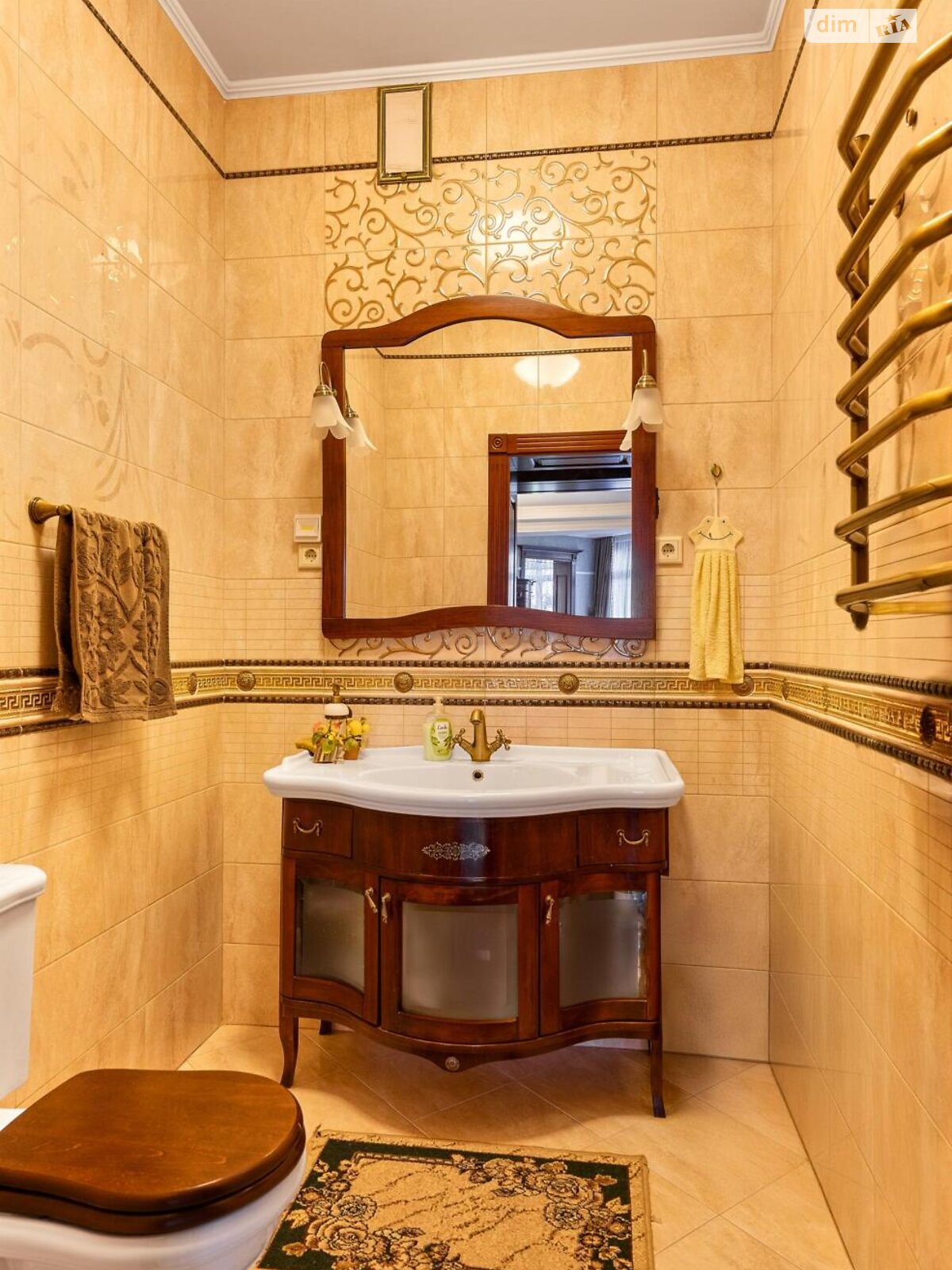 триповерховий будинок з верандою, 299 кв. м, цегла. Продаж у Східниці фото 1