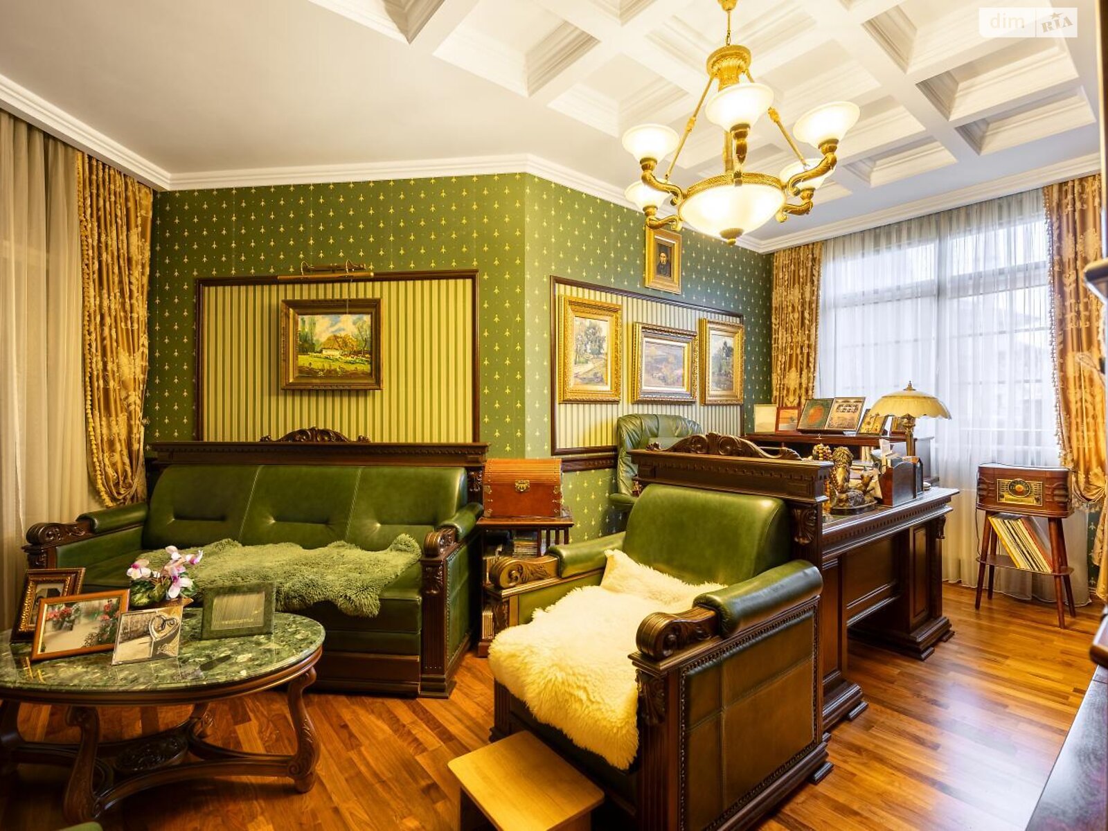 триповерховий будинок з верандою, 299 кв. м, цегла. Продаж у Східниці фото 1