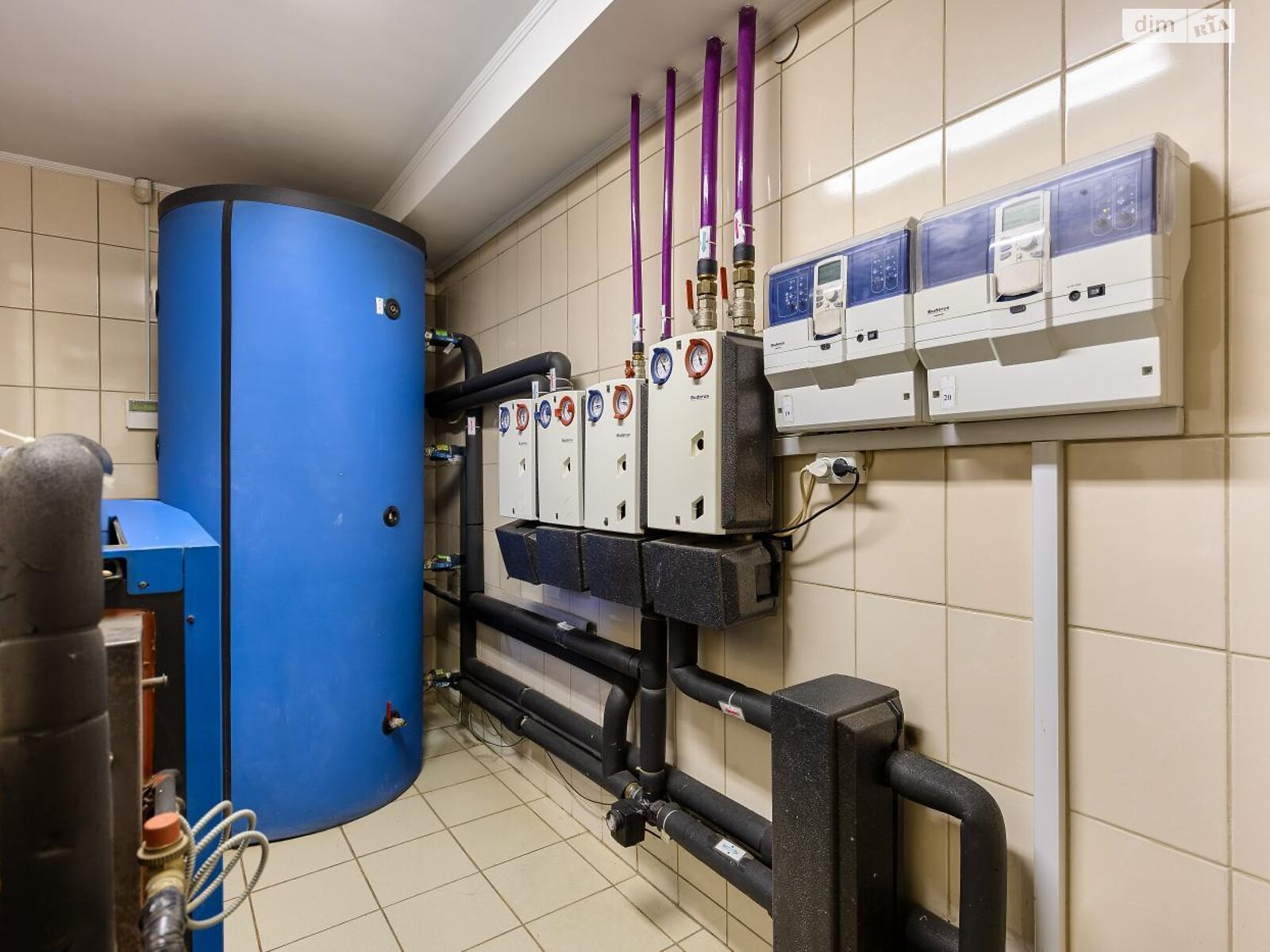 триповерховий будинок з верандою, 299 кв. м, цегла. Продаж у Східниці фото 1