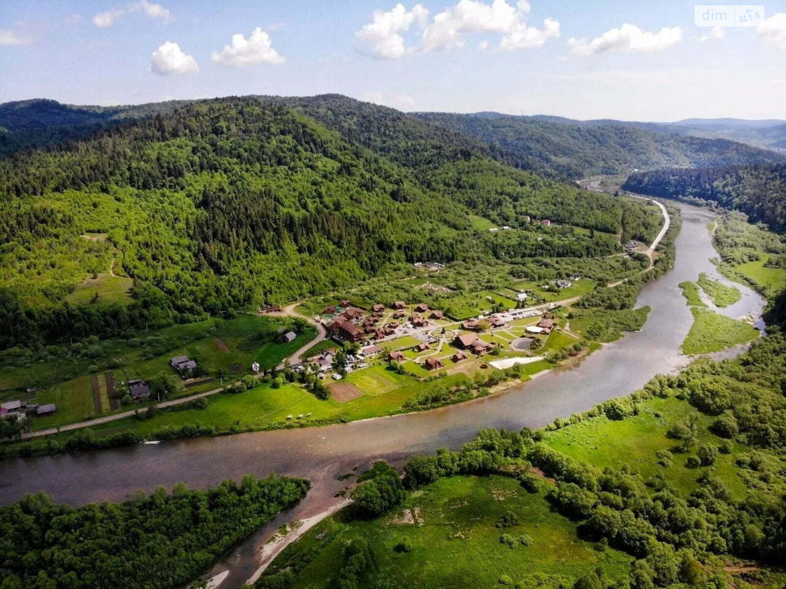двухэтажный дом, 300 кв. м, сруб. Продажа в Сходнице фото 1 двухэтажный дом, 300 кв. м, сруб. Продажа в Сходнице фото 1
