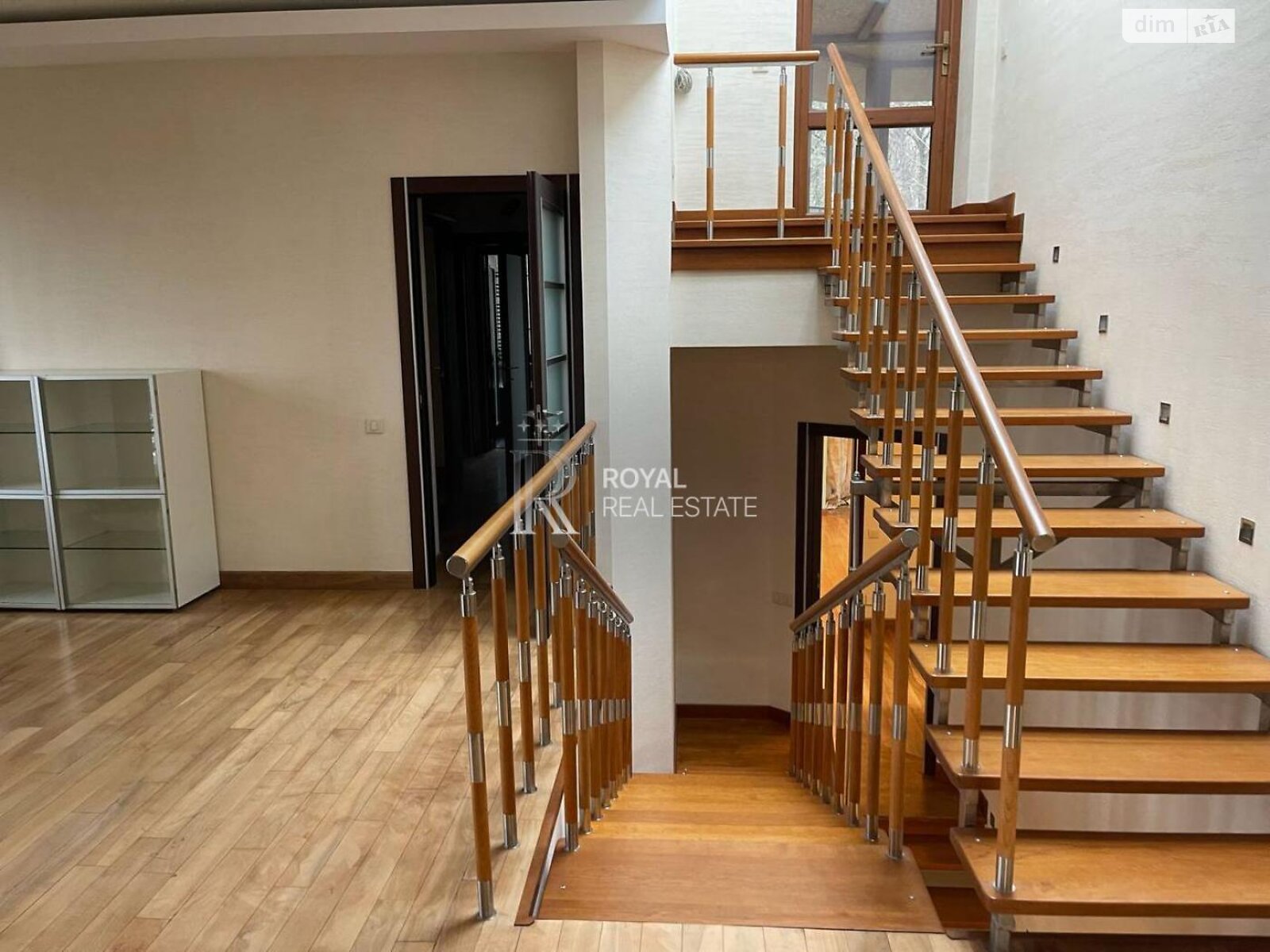 трехэтажный дом с балконом, 598.7 кв. м, кирпич. Продажа в Шпитьках фото 1 трехэтажный дом с балконом, 598.7 кв. м, кирпич. Продажа в Шпитьках фото 1