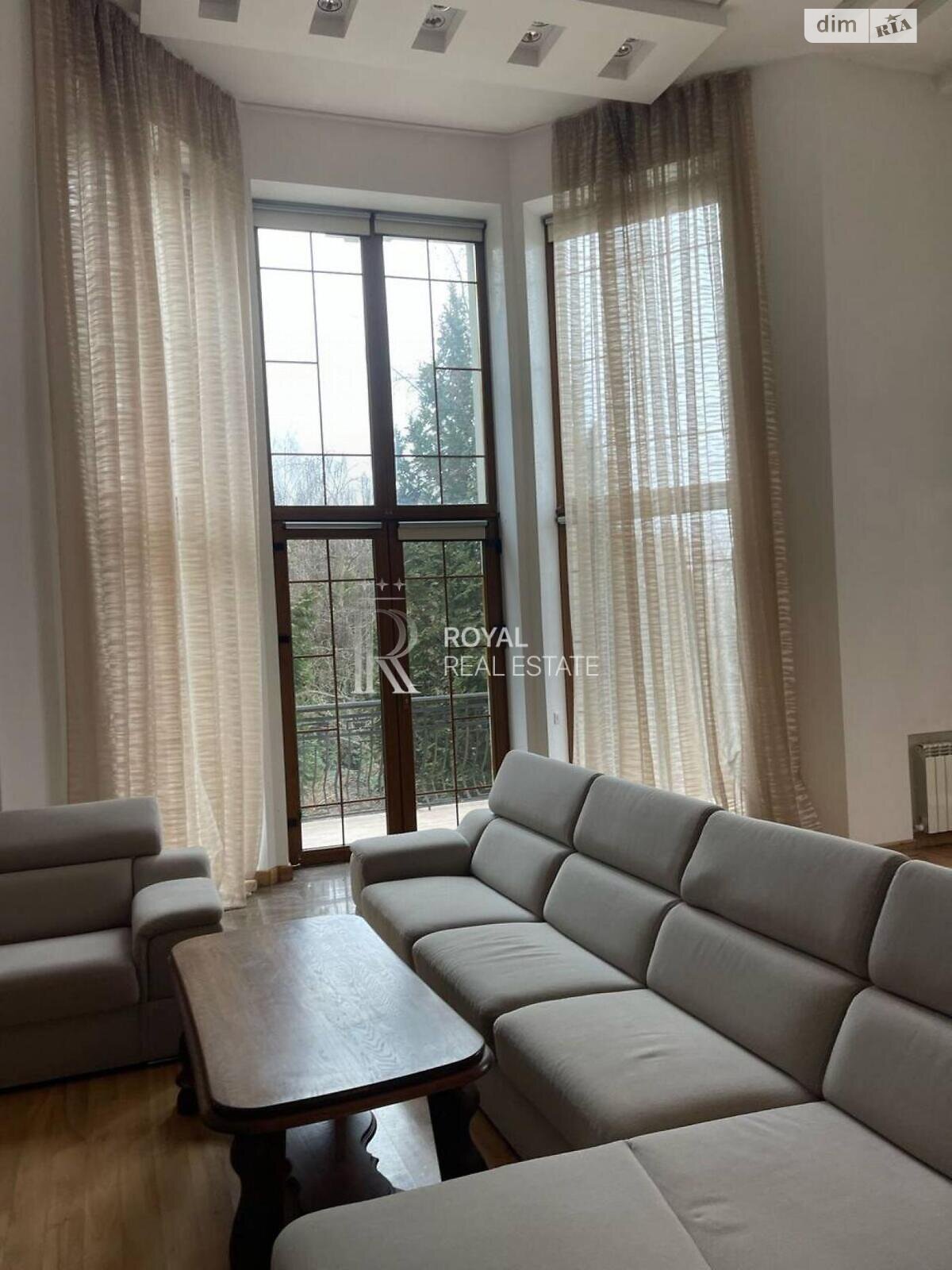 трехэтажный дом с балконом, 598.7 кв. м, кирпич. Продажа в Шпитьках фото 1 трехэтажный дом с балконом, 598.7 кв. м, кирпич. Продажа в Шпитьках фото 1
