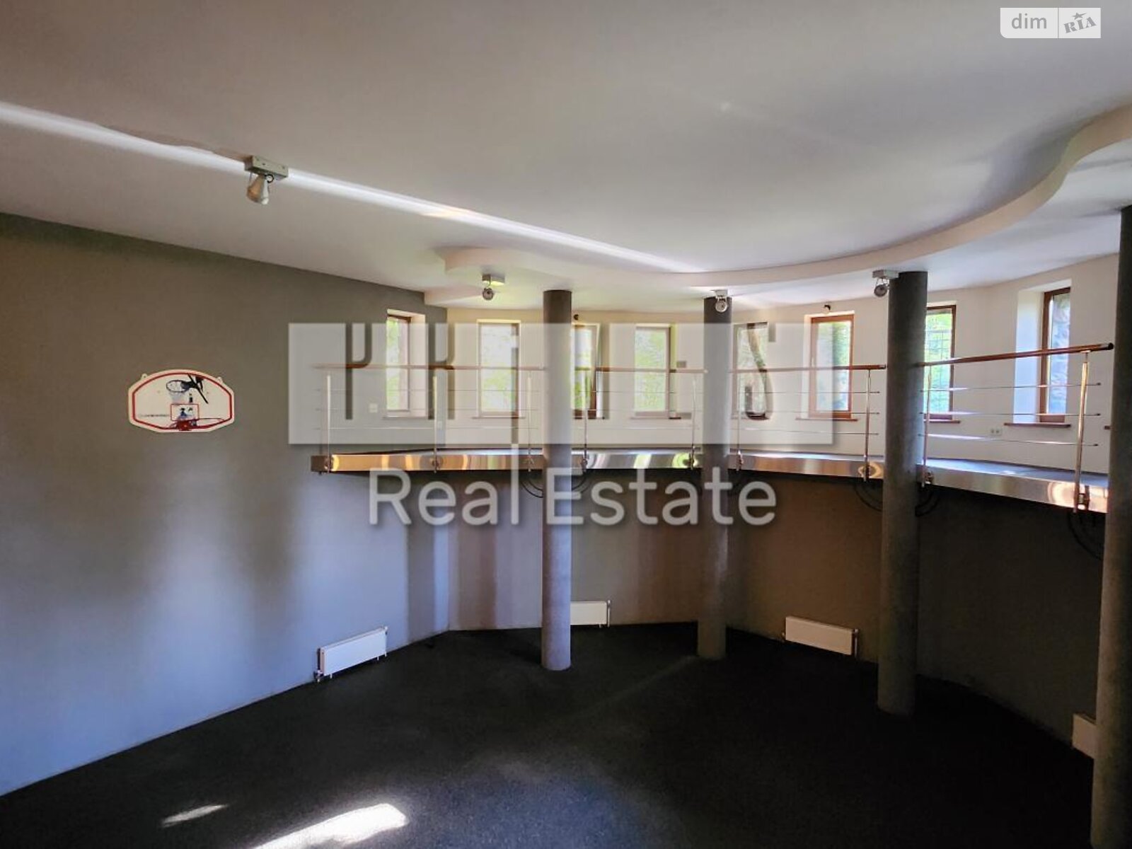 двоповерховий будинок з верандою, 598.7 кв. м, цегла. Продаж у Шпитьках фото 1 двоповерховий будинок з верандою, 598.7 кв. м, цегла. Продаж у Шпитьках фото 1