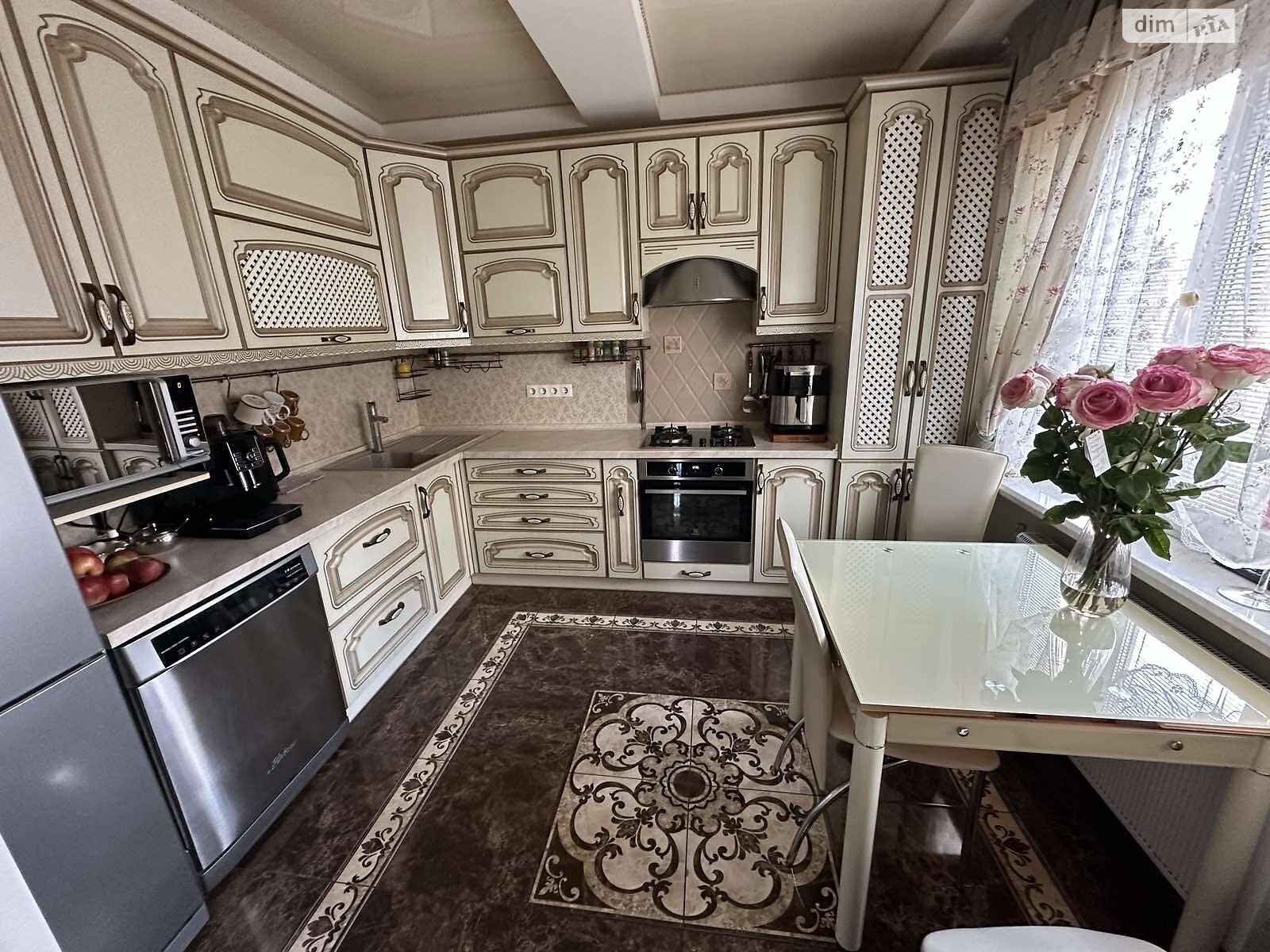 двухэтажный дом с верандой, 138 кв. м, кирпич. Продажа в Шполе фото 1