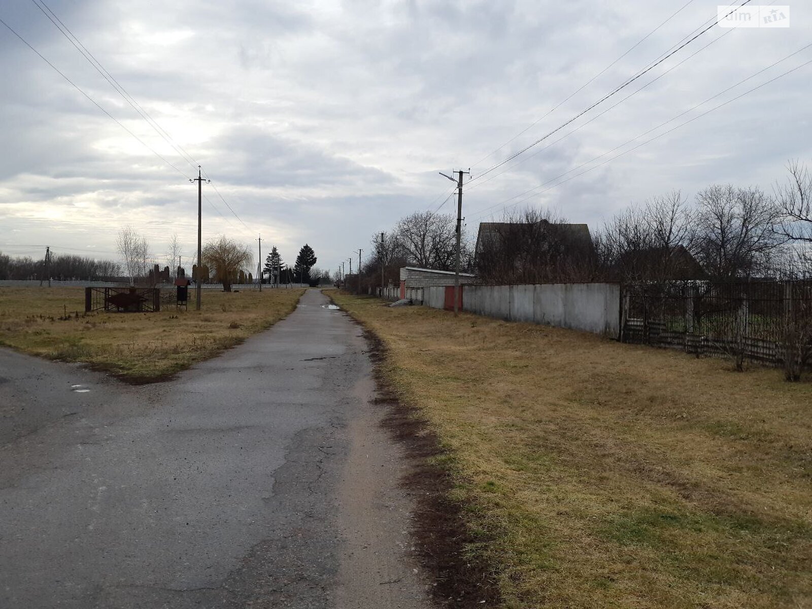 одноэтажный дом с гаражом, 33 кв. м, кирпич. Продажа в Сидорах фото 1 одноэтажный дом с гаражом, 33 кв. м, кирпич. Продажа в Сидорах фото 1