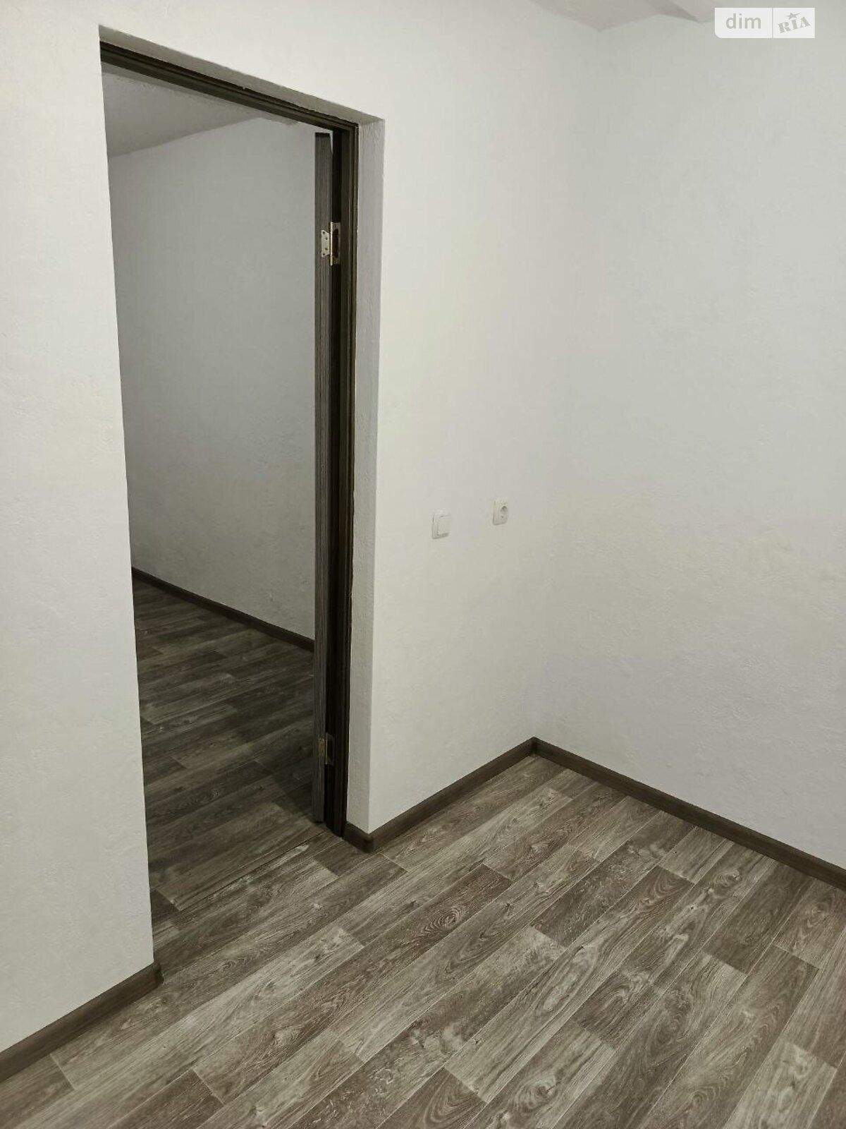 одноэтажный дом с отоплением, 56.2 кв. м, кирпич. Продажа в Синельникове район Синельниково фото 1 одноэтажный дом с отоплением, 56.2 кв. м, кирпич. Продажа в Синельникове район Синельниково фото 1