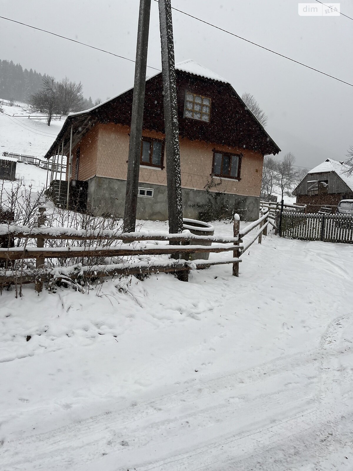 одноповерховий будинок з опаленням, 100 кв. м, дерево та цегла. Продаж у Синевирській Поляні фото 1